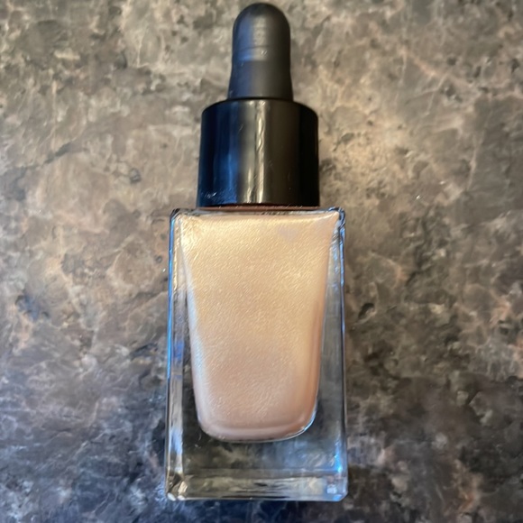 Zoeva Liquid Light Drops “Candlelight” - Picture 3 of 4